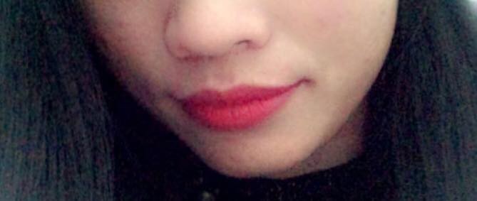 Khoe môi gợi cảm tiện thể khoe luôn ria mép, cô gái khiến cư dân mạng mắt xem ảnh tay nhặt mồm vì cười Khoe môi gợi cảm tiện thể khoe luôn ria mép, cô gái khiến cư dân mạng mắt xem ảnh tay nhặt mồm vì cười